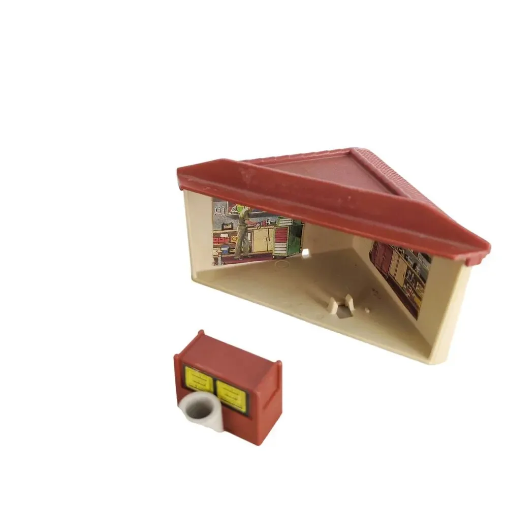 Vintage 1981 Hot Wheels‎ USA Builder Toy Playset Mr Fix-It Police Fire Station